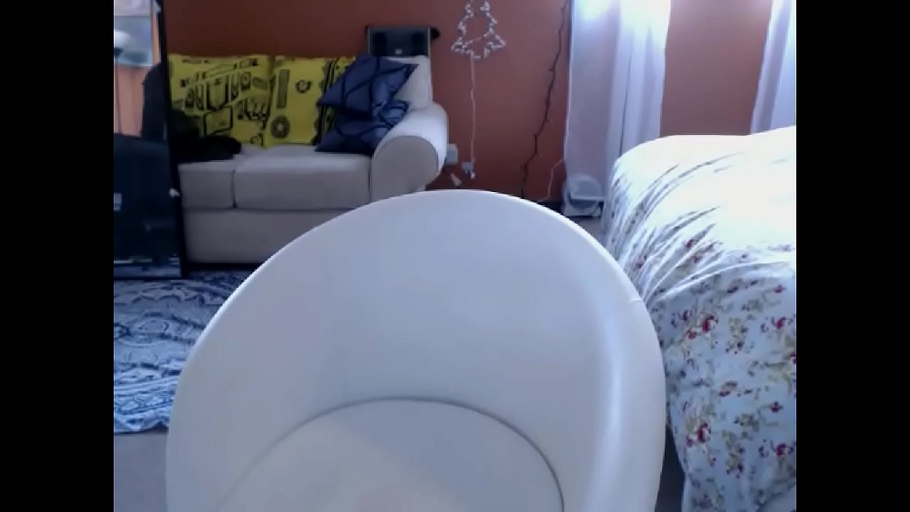 Curvy college girl stripping on live webcam