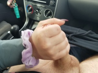 Handjob while she drives