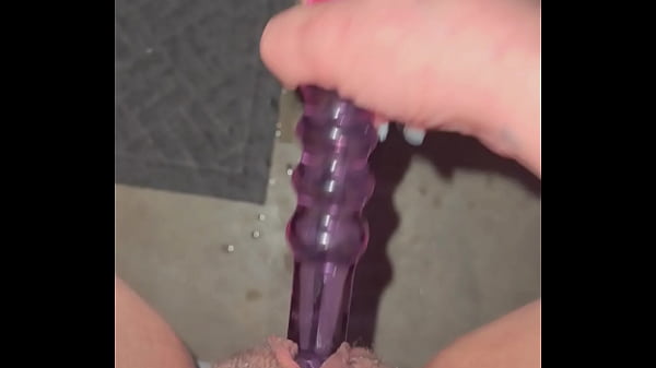 Making my pussy squirt